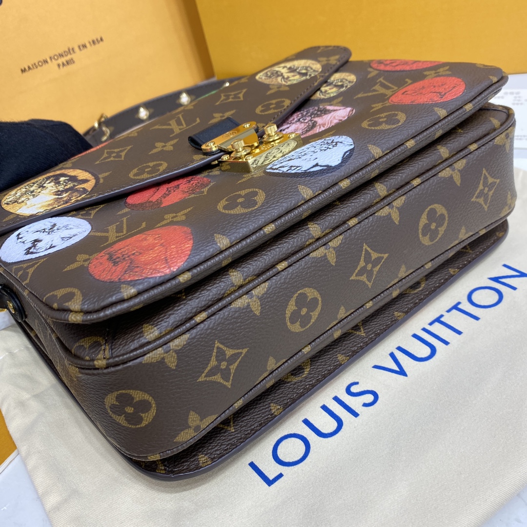 Louis Vuitton POCHETTE METIS Handbag Monogram Cameo M59257 